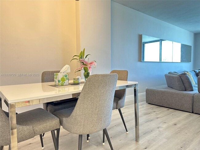 Photo - 1200 West Ave Unit 329