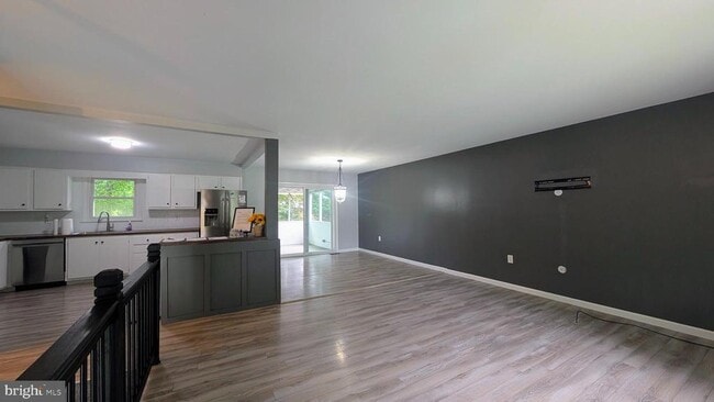 Photo - 922 Petinot Pl