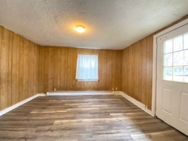 Photo - 1 Bedroom Single Family Home in Elkhart!