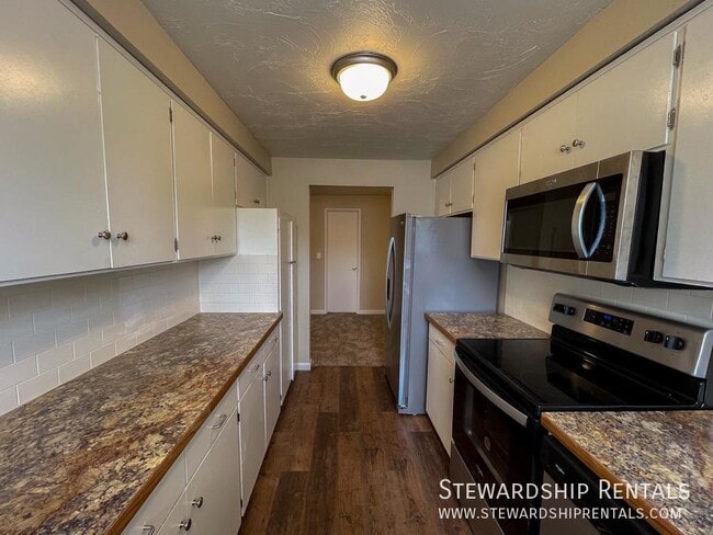 Photo - 1859 W 12th Ave