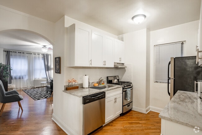14 West Elm Apartments
