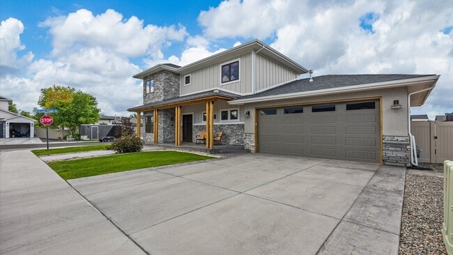 Building Photo - 2545 Fryingpan Dr