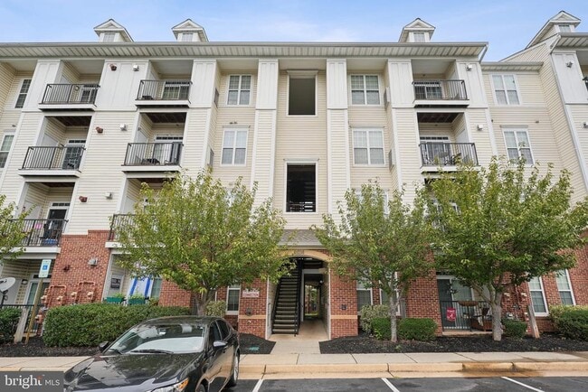 Building Photo - 21216 McFadden Square Unit 206 Rental