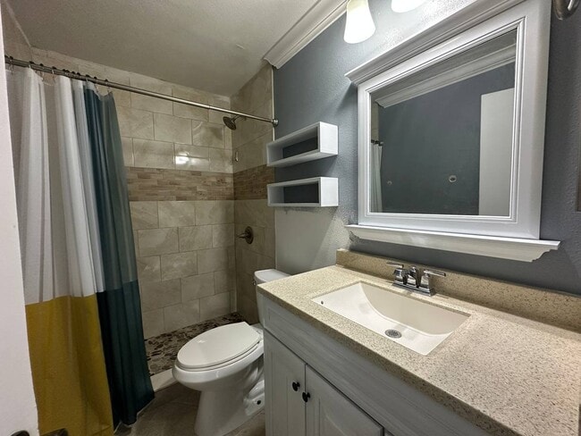 106 Coralwood Cir