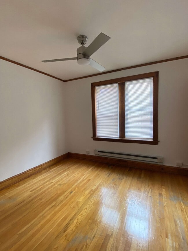 Photo - 3077 N Davlin Ct Unit 3