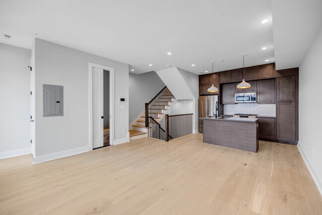 Photo - 429 Quincy St NW
