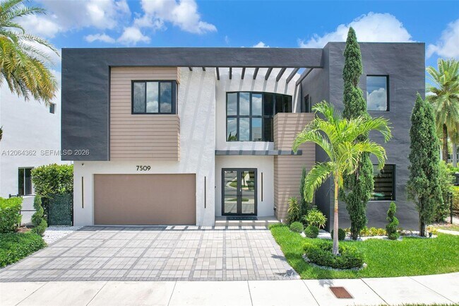 Photo - 7509 NW 99th Ave