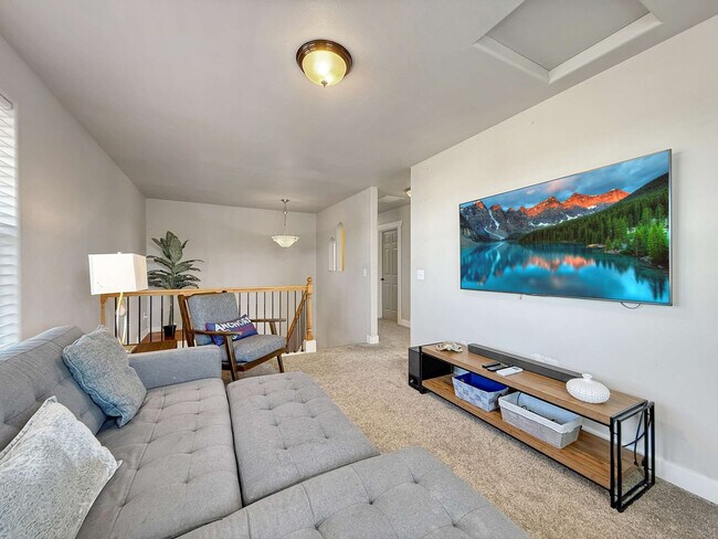 Photo - 237 W Alder St Unit ID1336271P