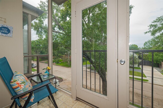 Photo - 2475 Underwood St Unit 381