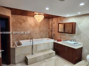 Photo - 780 NE 69th St Unidad 1810