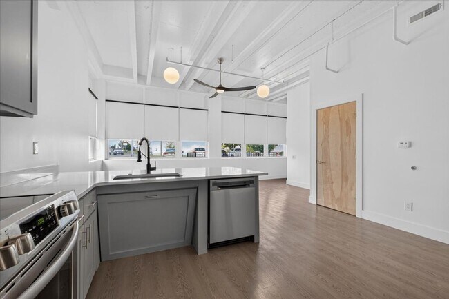 4500 S Kingshighway Blvd Unit 4500 Unit 14 - 1014