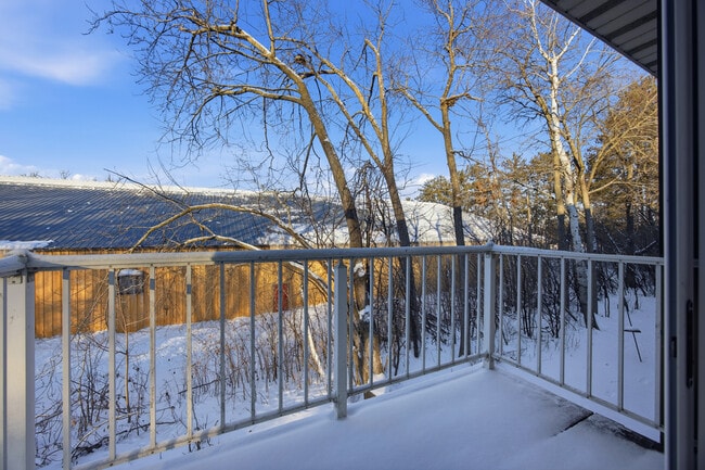 Photo - 844 4th St SW