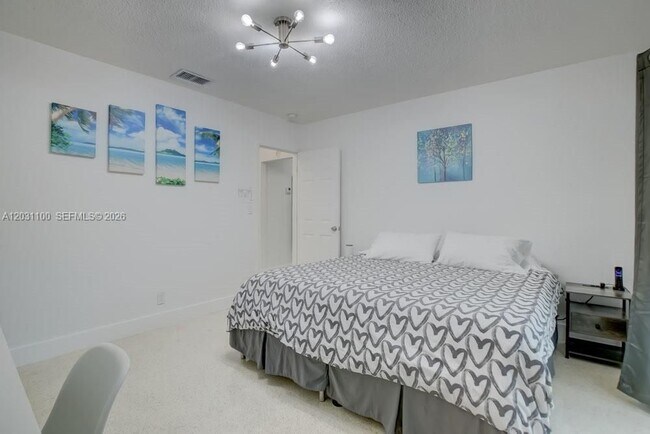 Photo - 1700 SW 20th St Unit a
