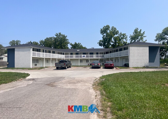 Building Photo - 720 4th Ave Pl