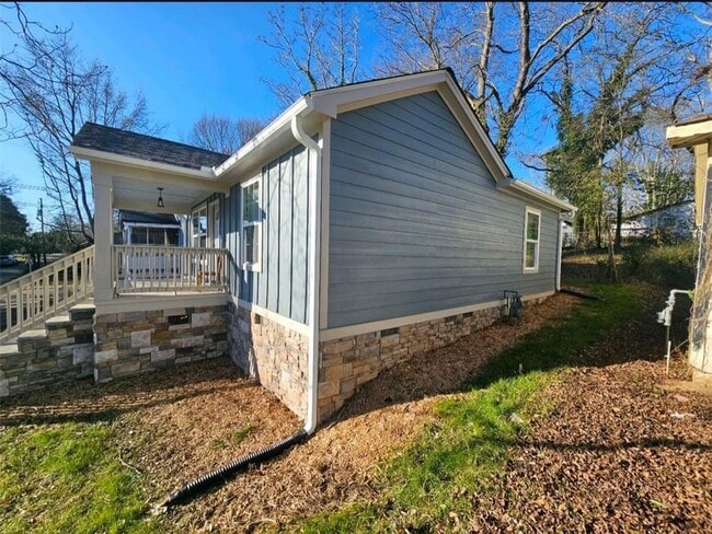 Photo - 7 N Annie St