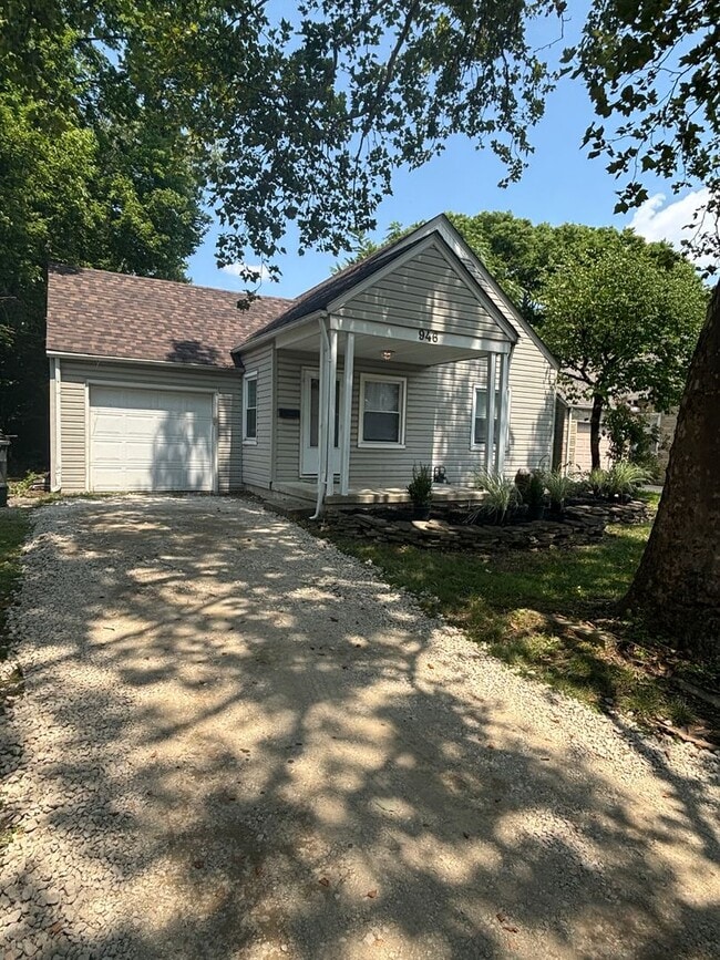 Building Photo - 946 Sells Ave Rental