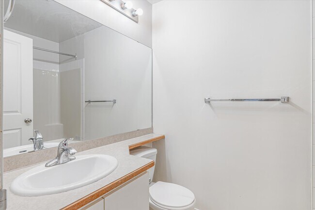 Photo - 16221 95 St NW Unit 218