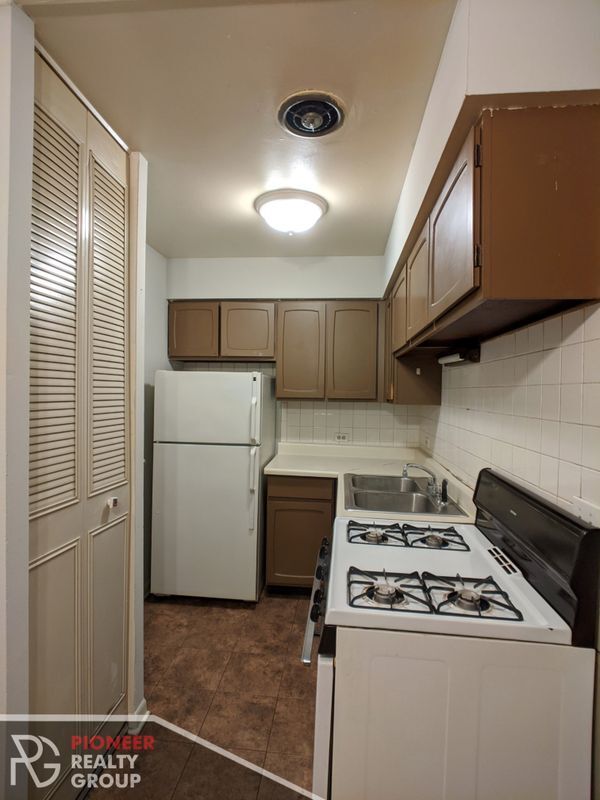 Photo - 510 W Briar Pl Unit 205