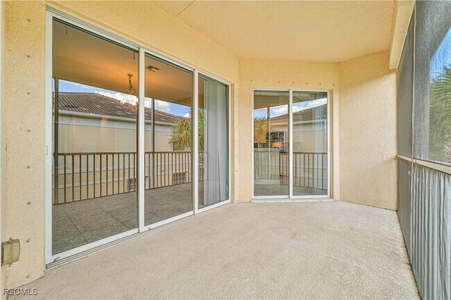 Photo - 6051 Jonathans Bay Cir Unit 102