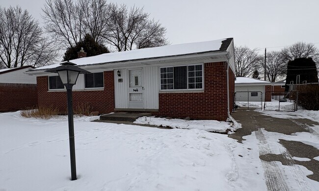 Photo - 35328 Lucinda Dr