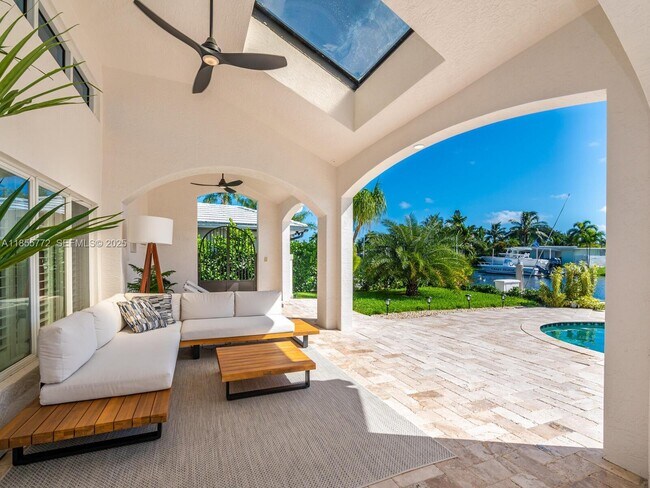 Photo - 2118 NE 15th St