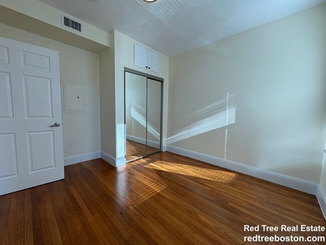 Photo - 73 Thatcher St Unit 202