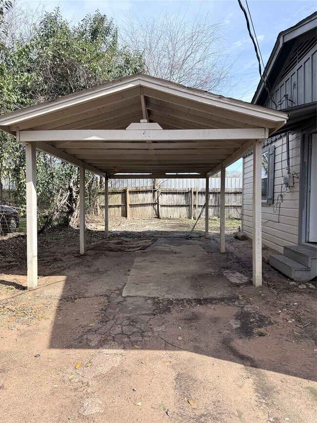 Photo - 212 S Main St