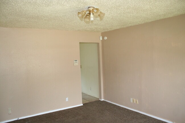 Photo - Coming Soon! 3 BED 1 BATH! Schedule a tour today!