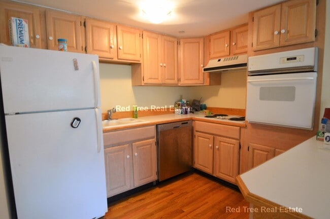 Photo - 208 Commonwealth Ave Unit 3