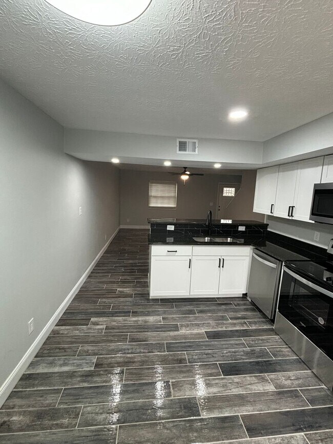 Photo - 3224 Summerhill Ln