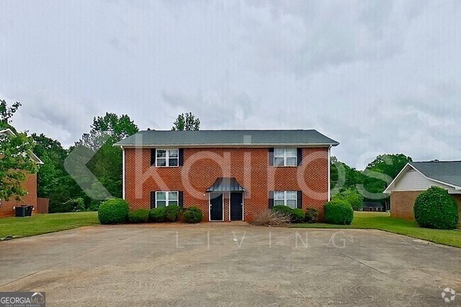 Building Photo - 205 Fawn Dr Rental