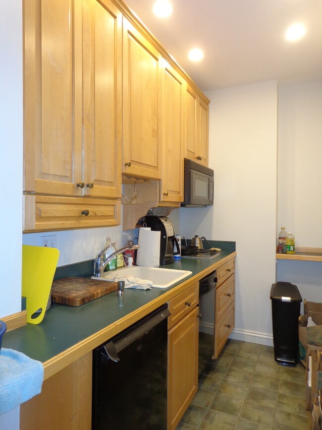 Photo - 17 Centre St Unit 2R
