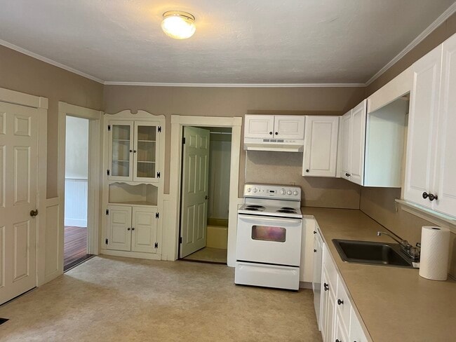 13 Spooner St