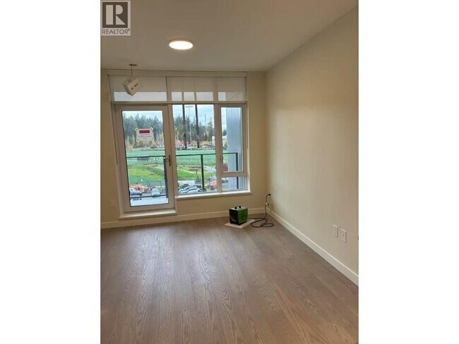 Photo - 6138 Birney Ave Unité 610