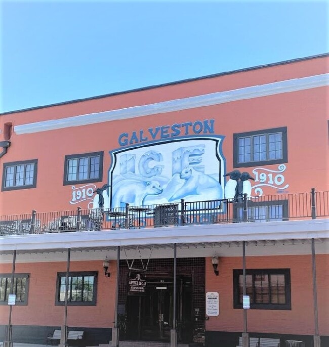 Building Photo - 104 Moody Ave Unit 312