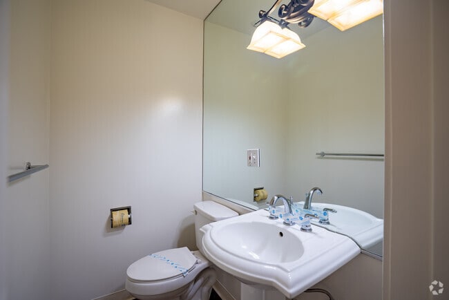 2 BR, 1.5 BA - Town House