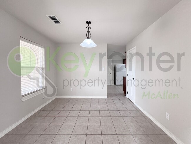 Photo - Beautidul 3bed/2.5 bath House in Edinburg. Don't Miss Out!