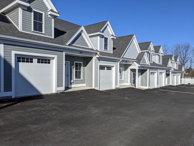 Photo - 868 Washington St