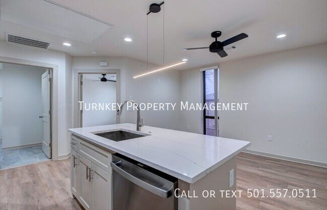 Photo - 915 North Street