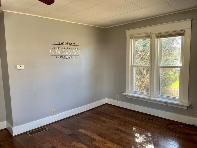 Photo - 409 4th St