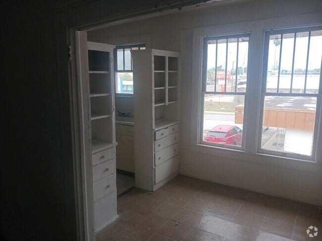 Building Photo - 720 6th St NW Unit 4 Rental