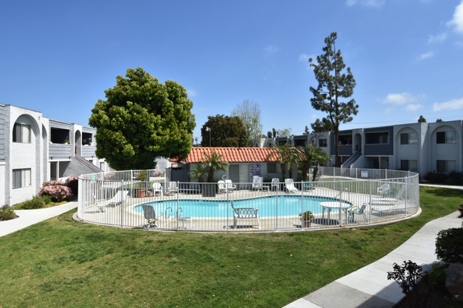 OakLeaf Apartments - OakLeaf Apartments