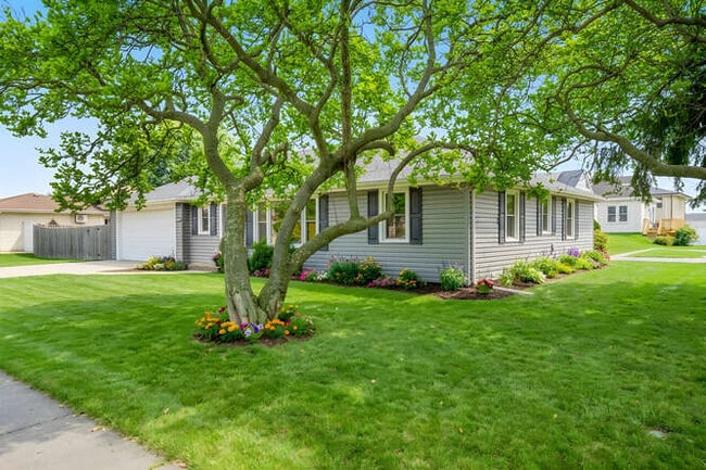 Photo - 9359 Ridgeland Ave