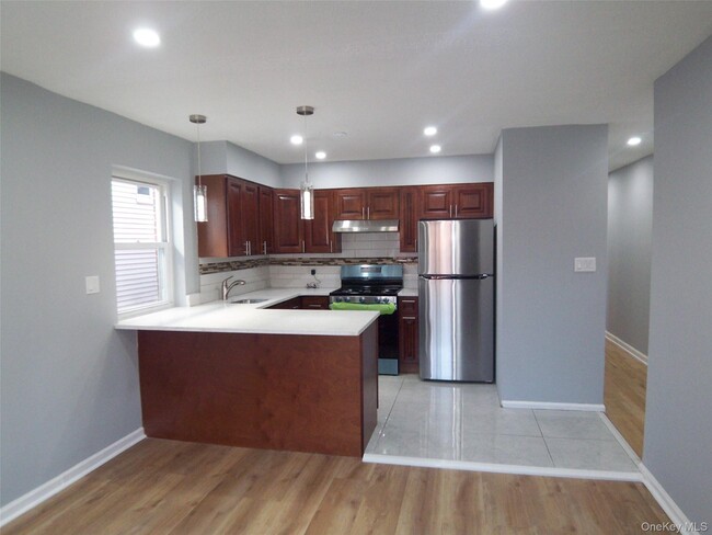 1008 E 228th St Unit 2