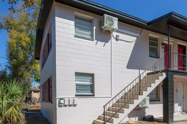 Building Photo - 1531 Louisiana St Unit 3