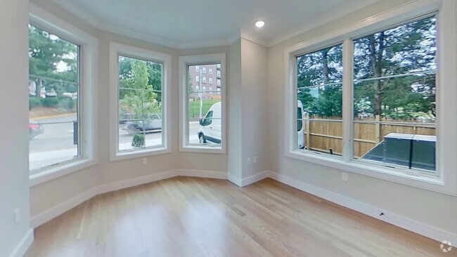 Building Photo - 107 Warren St Unit 1 Rental