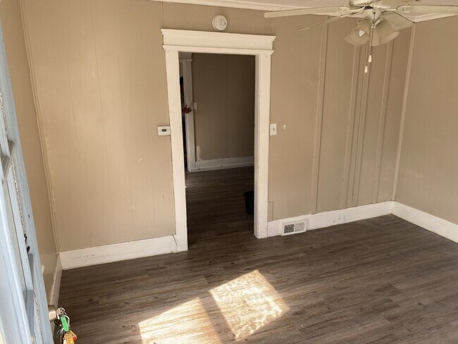 Photo - 231 Lakeview Ave Unit 4