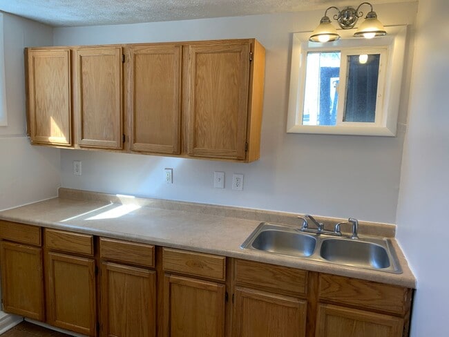 Photo - 2819 Clinton Rd Unit 1