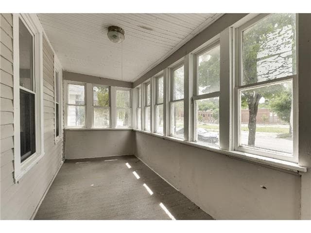 Photo - Large 5 Bedroom 2 Bathroom Home in Saint Paul!!