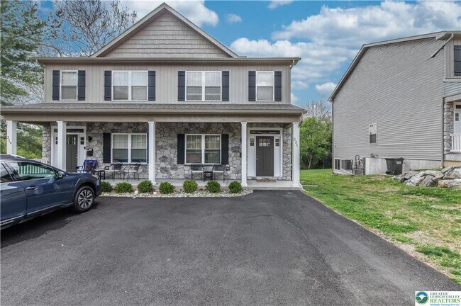 Photo - 221 Craig Ave